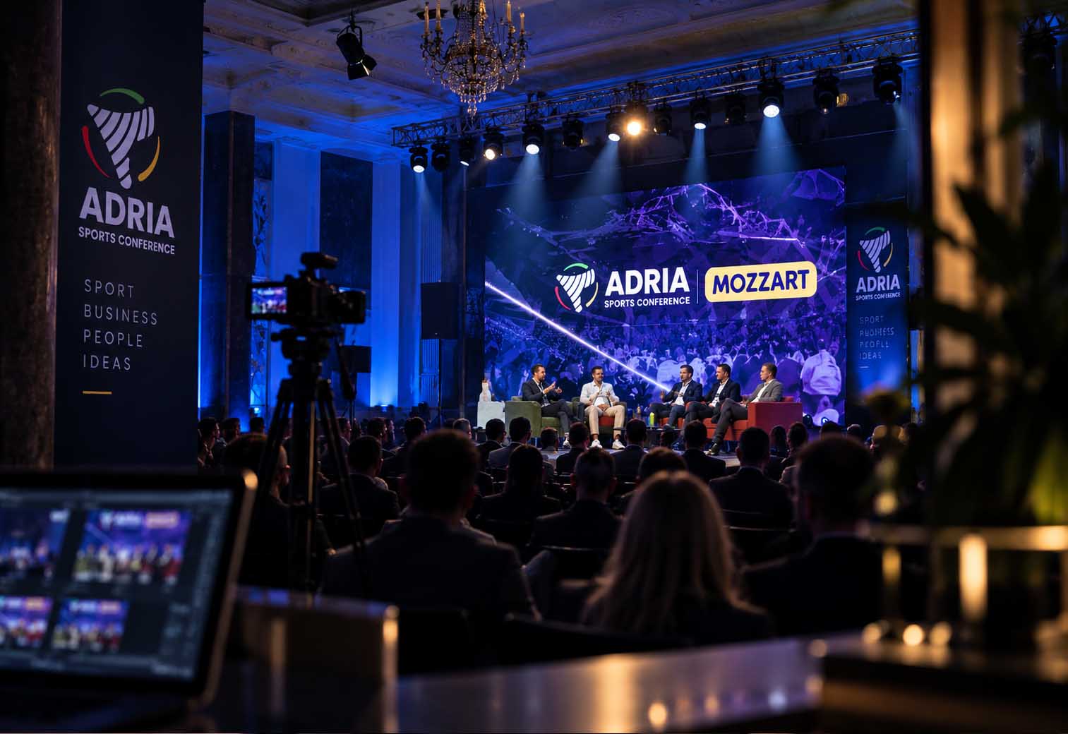 Bina i publika Adria Sports Conference, kamera u prvom planu